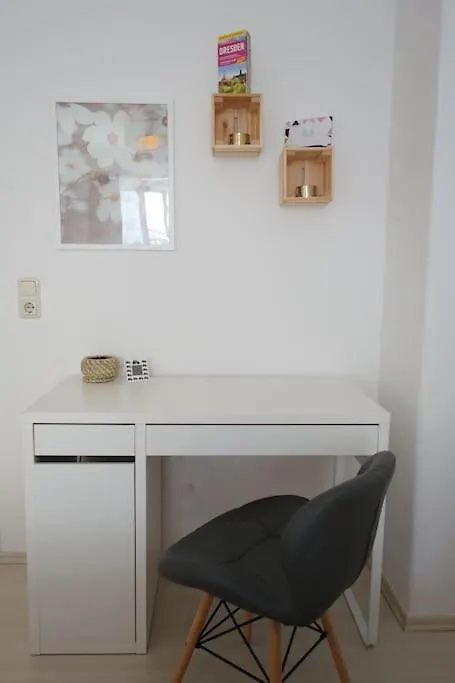 Cosy Apartment With Kitchen&Netflix In Dresden Neustadt Deutschland